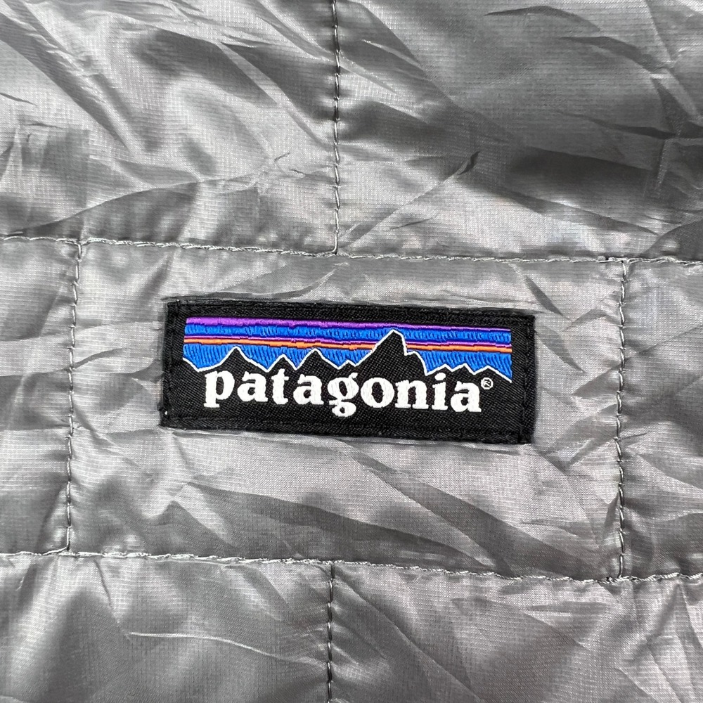 Patagonia Nano Puff Jacket Women M Gray Full Zip Puffer Outdoor x Jack Daniels - Picture 9 of 11